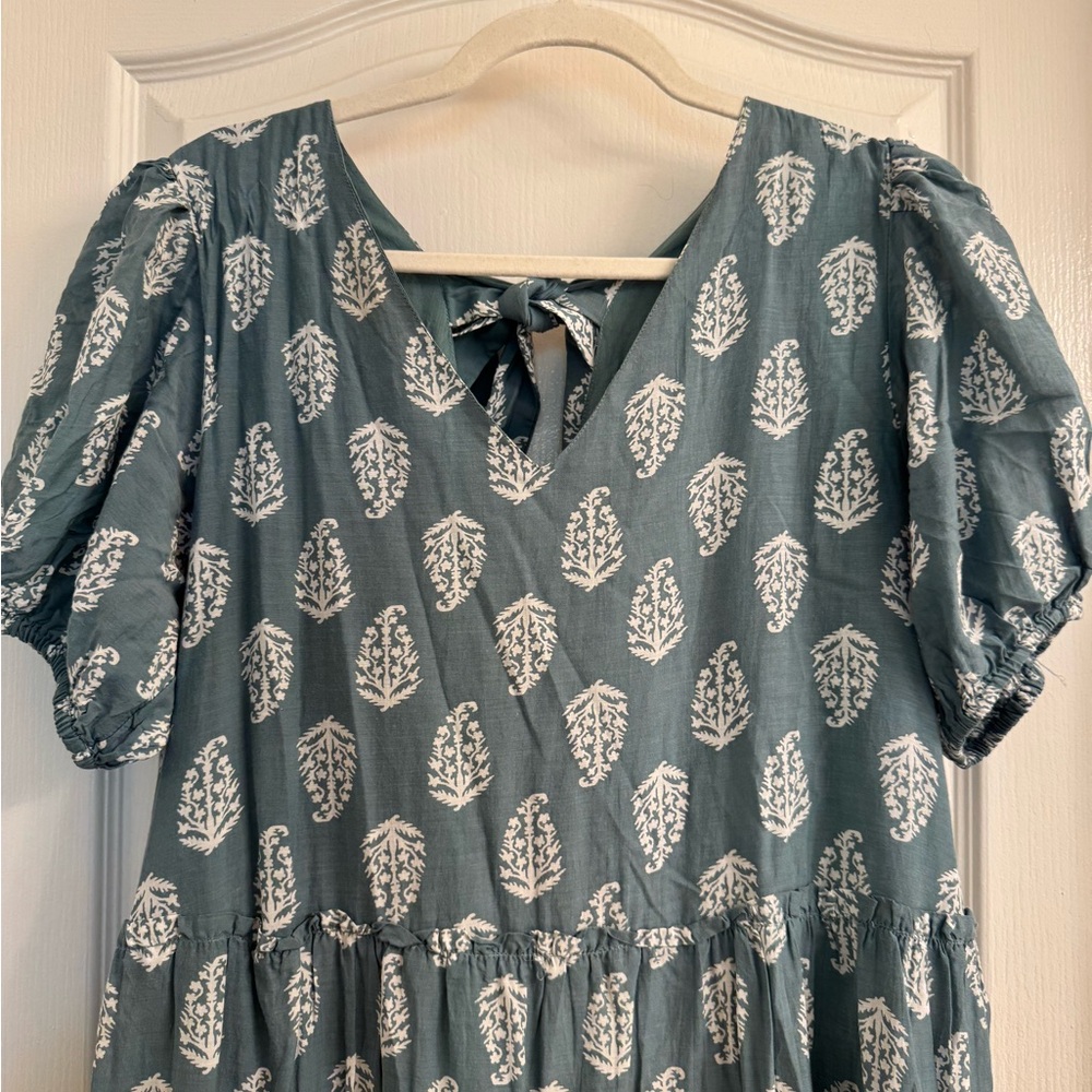 Lucky Brand Teal Maxi Dress with White Leaf Print
Size large - Picture 2 of 6